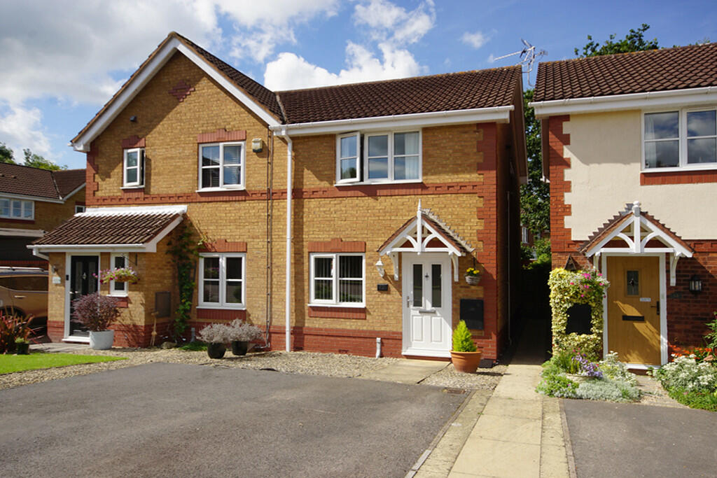 2 bedroom semidetached house for sale in Tylers Way, Yate, Bristol, BS37