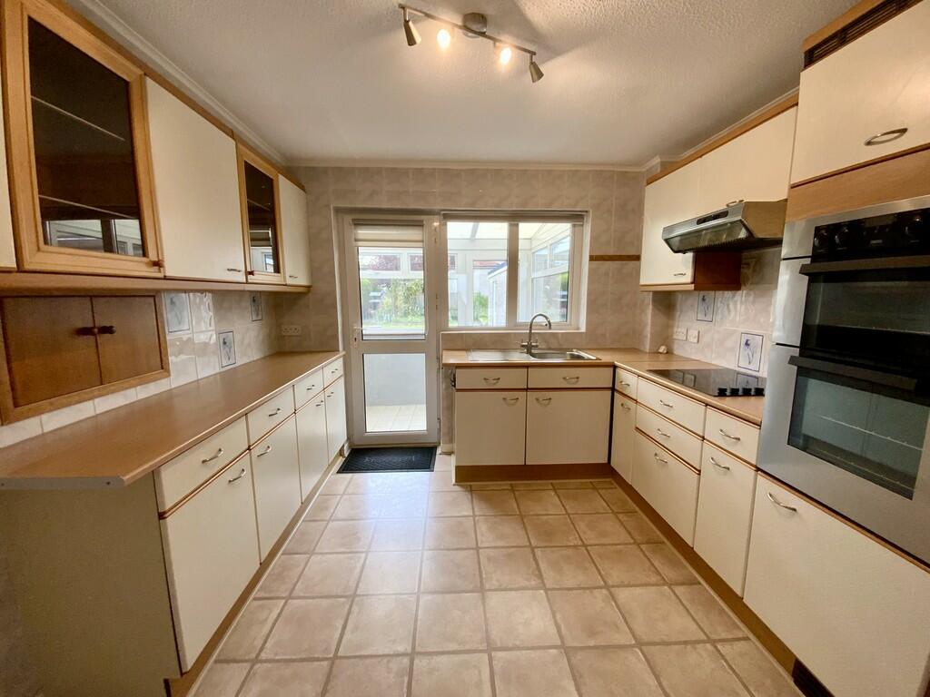 Additional property image - Watermore Close, Frampton Cotterell