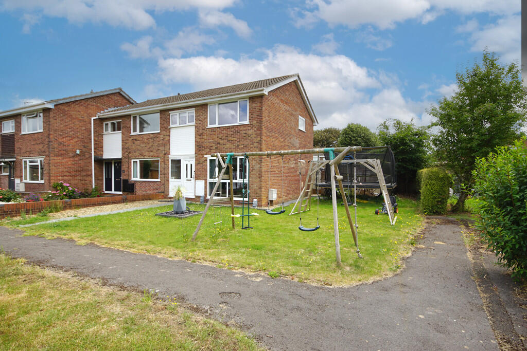 Main image of property: Bredon, Yate