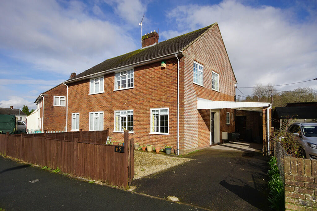 3 bedroom semidetached house for sale in Firgrove Crescent, Yate, Bristol, BS37