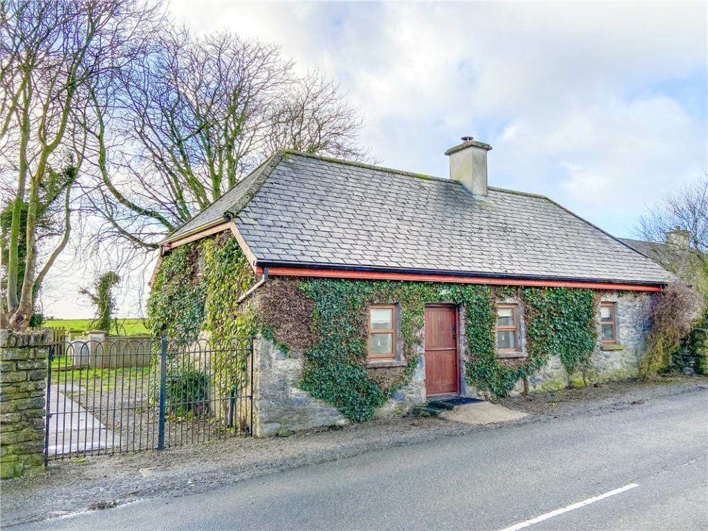 2 bedroom detached house for sale in Loughmore Village, Templemore, Co ...