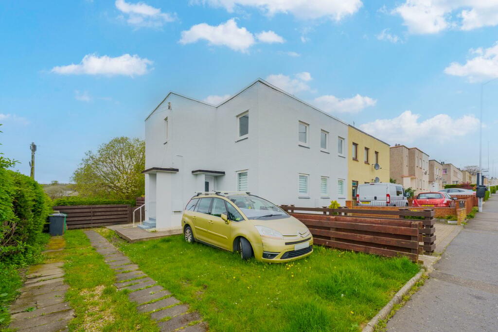 2 bedroom flat for sale in Beveridge Street, Dunfermline, KY11