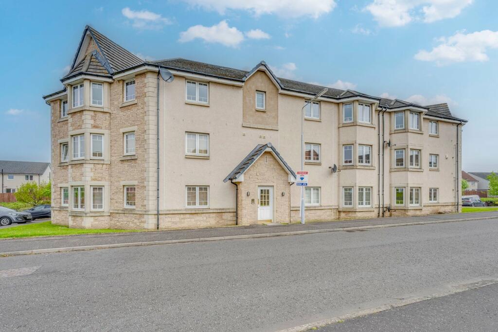 2 bedroom ground floor flat for sale in Osprey Crescent, Dunfermline, KY11