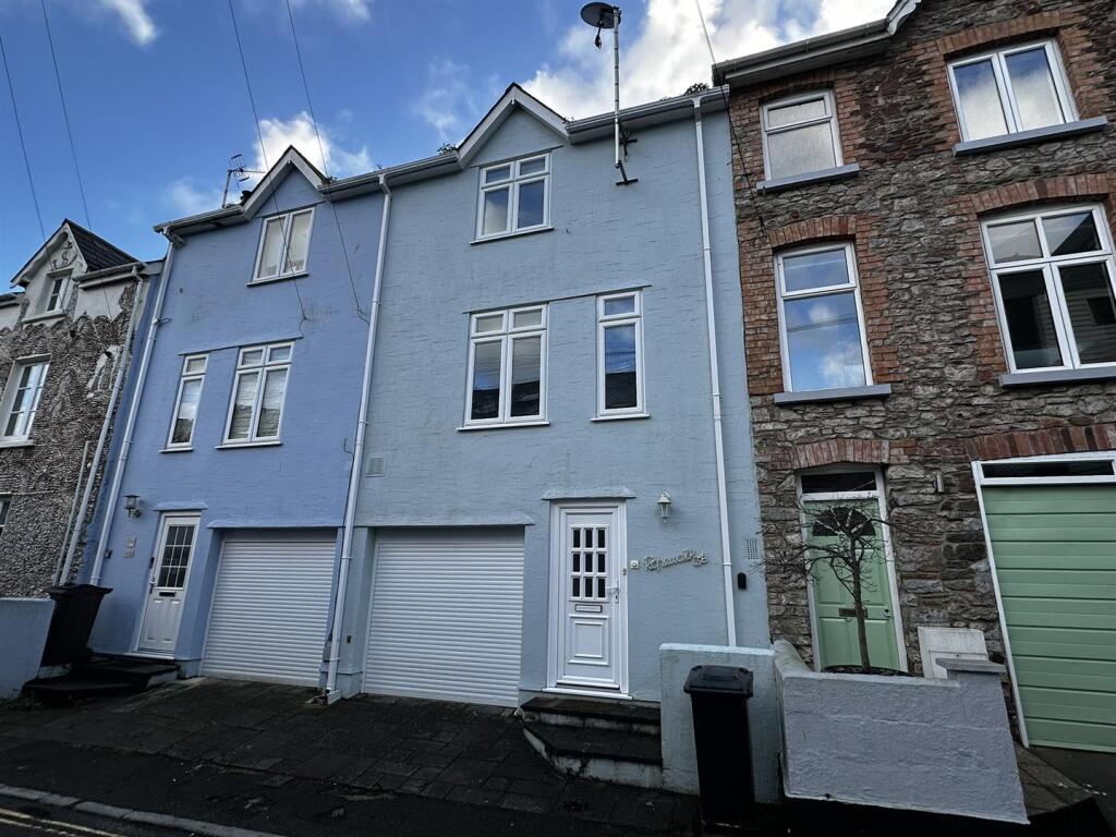 Main image of property: Lake Street, Dartmouth