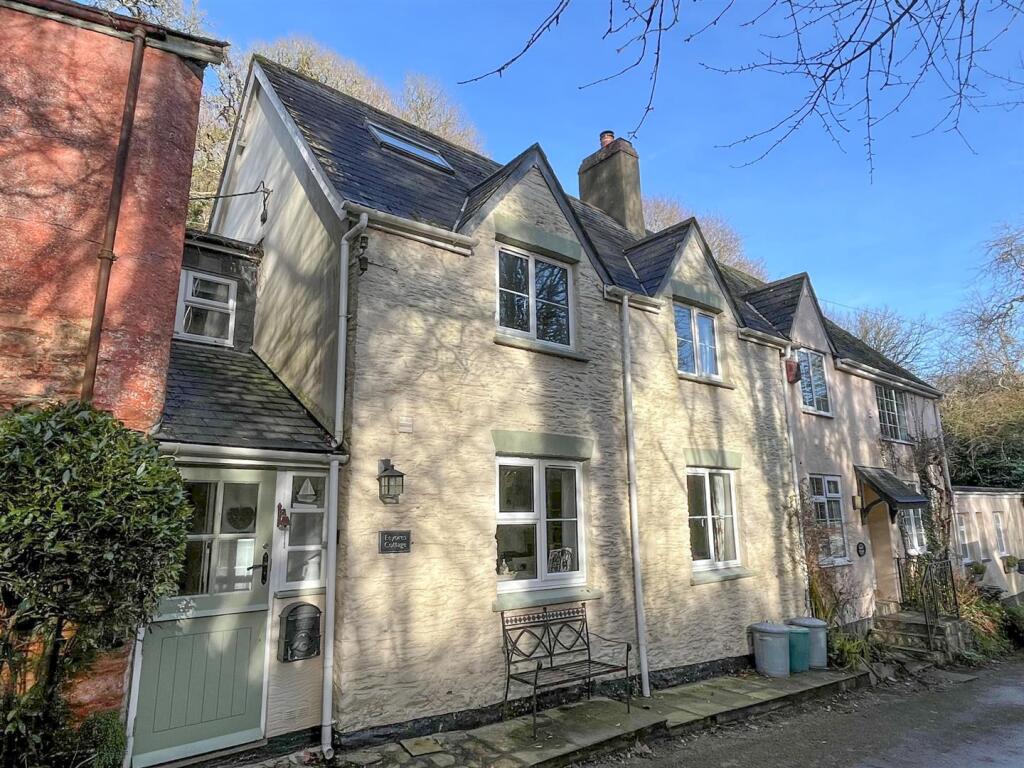 Main image of property: Embridge, Dartmouth