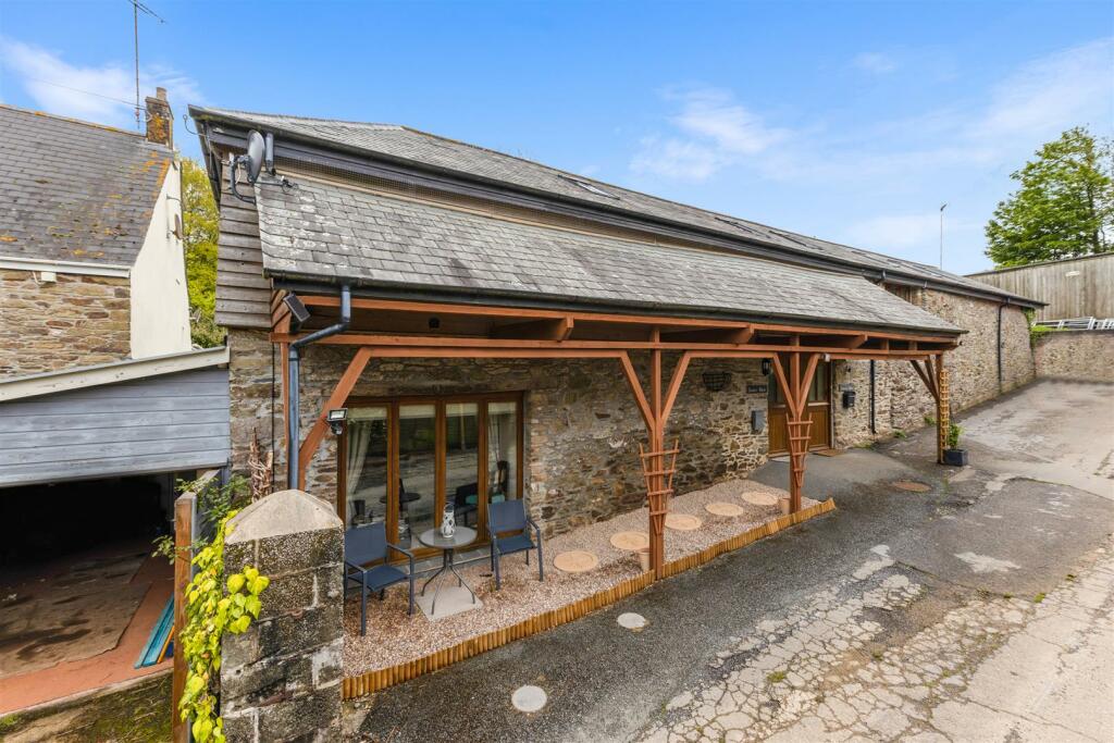 3 bedroom semidetached house for sale in Higher Hendam, Woodleigh