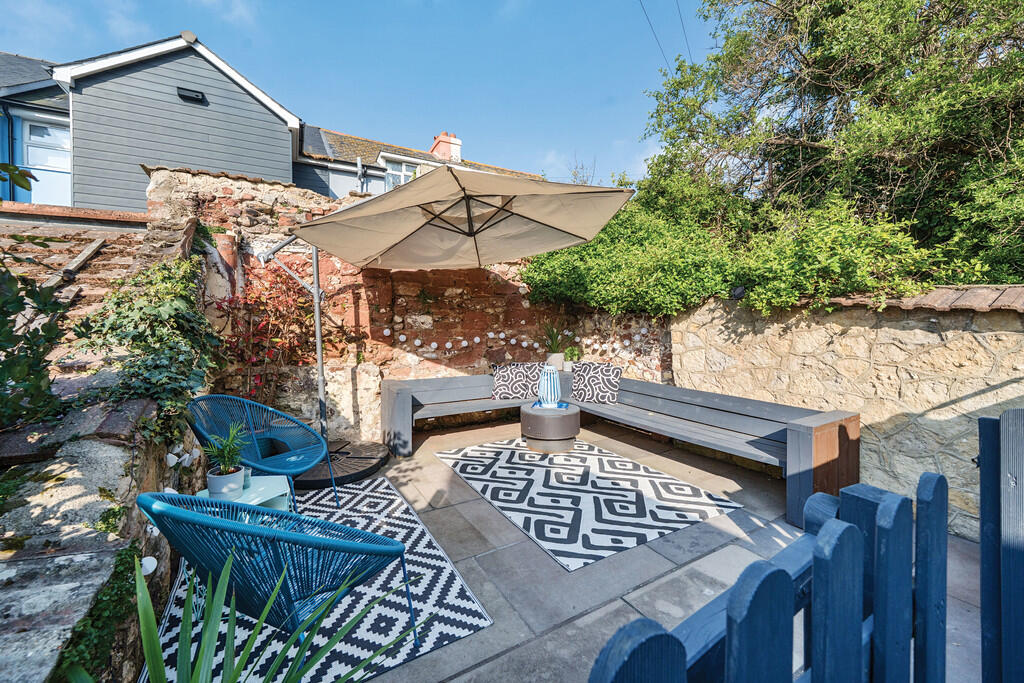 Main image of property: Parson Street, Teignmouth, TQ14 8EH