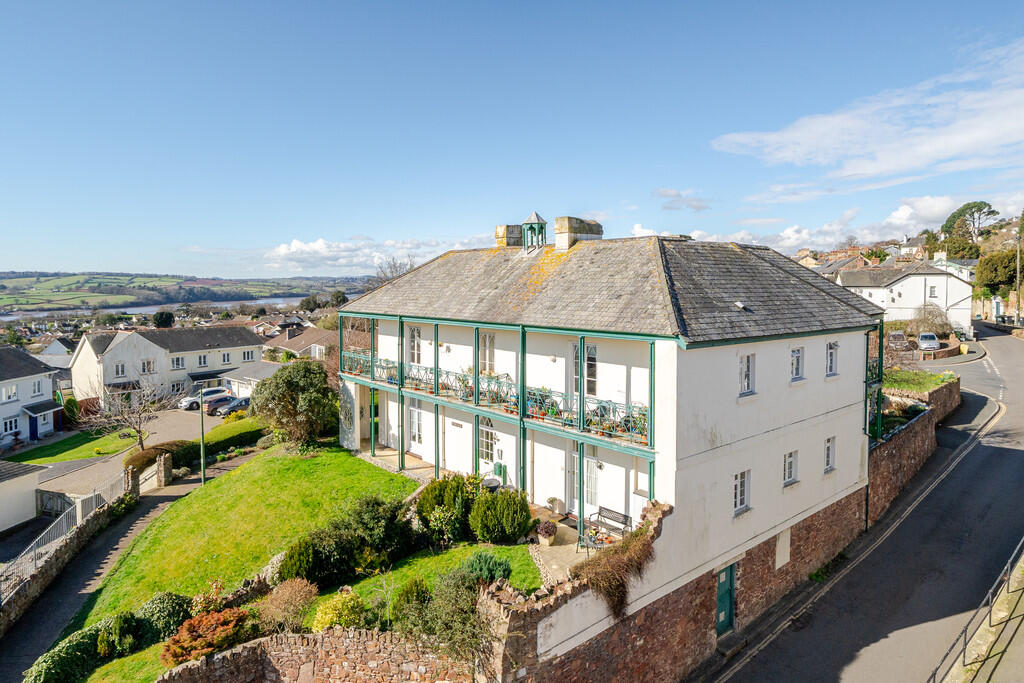 Main image of property: Cross House, Fore Street, Bishopsteignton, TQ14 9QP