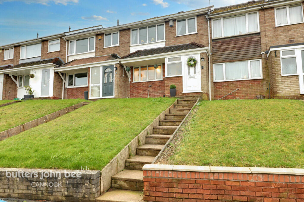 3 bedroom terraced house for sale in Claygate Road, Cannock, WS12