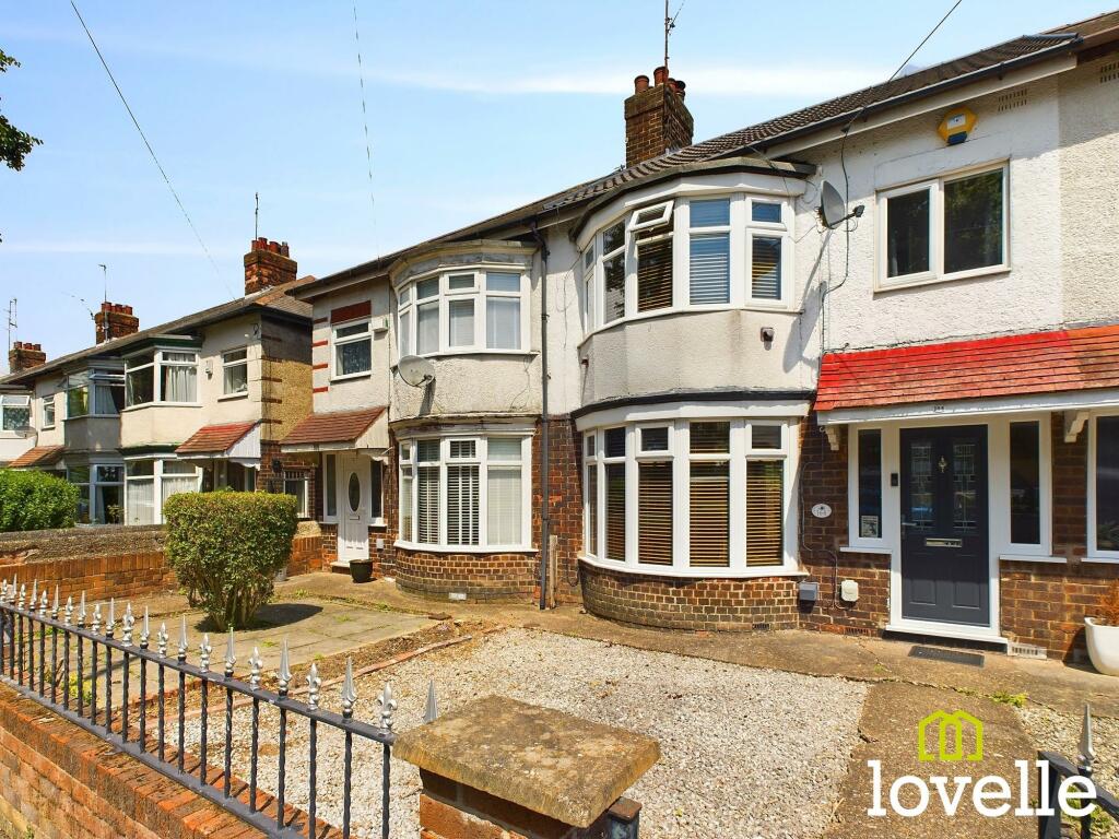 3 bedroom terraced house for sale in Bricknell Avenue, Hull, East
