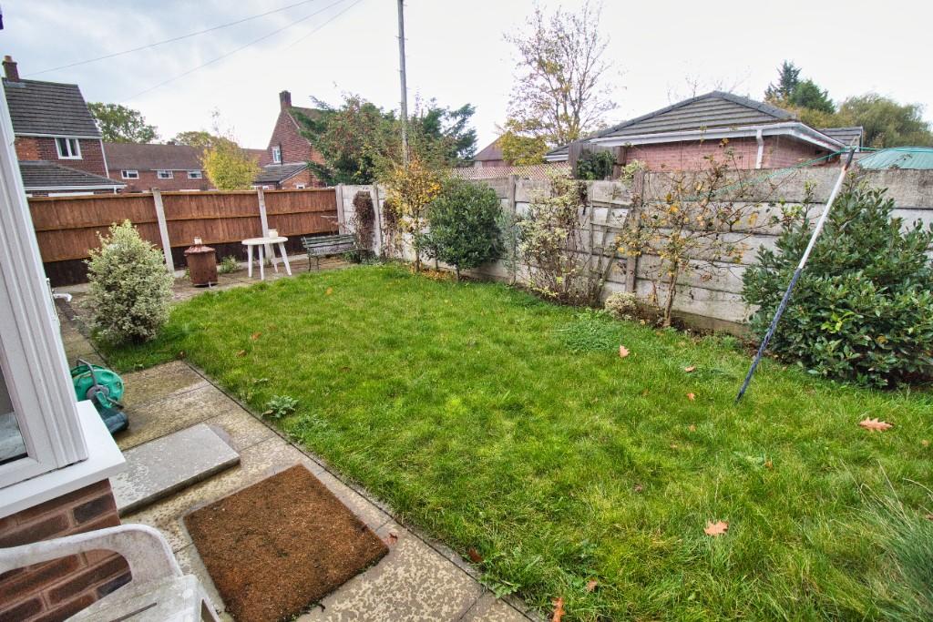 2 bedroom semidetached bungalow for sale in Belmont Road, Rudheath