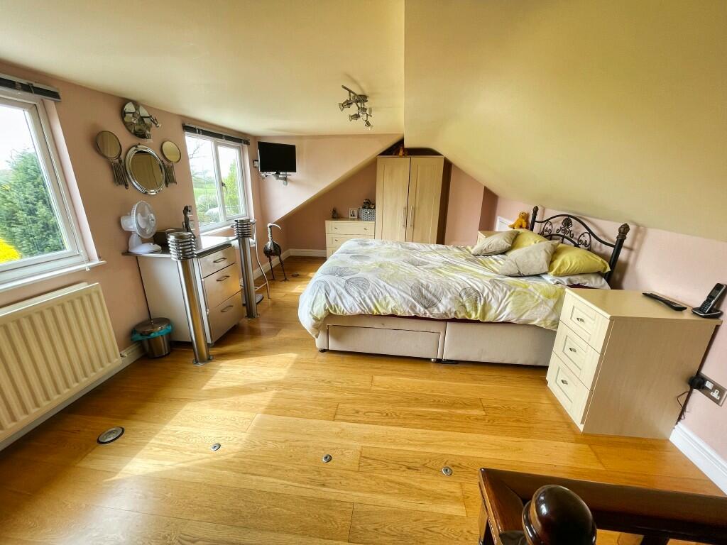 3 bedroom semidetached house for sale in Green Park, Weaverham, CW8 3EH, CW8