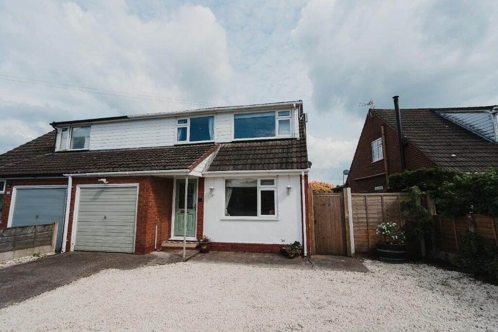 4 bedroom semidetached house for sale in Lodge Drive, Moulton, Cheshire, CW9 8RG, CW9