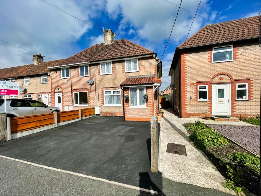 2 bedroom semidetached house for sale in Melchett Crescent, Northwich