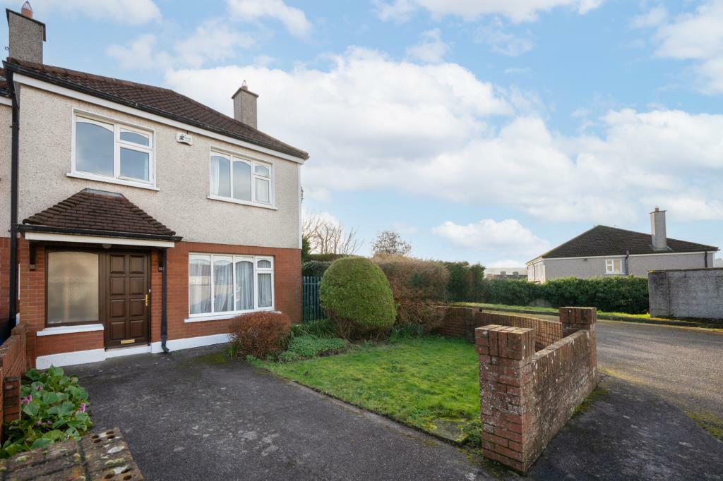 4 bedroom end of terrace house for sale in 32 Deerpark, Friars Walk
