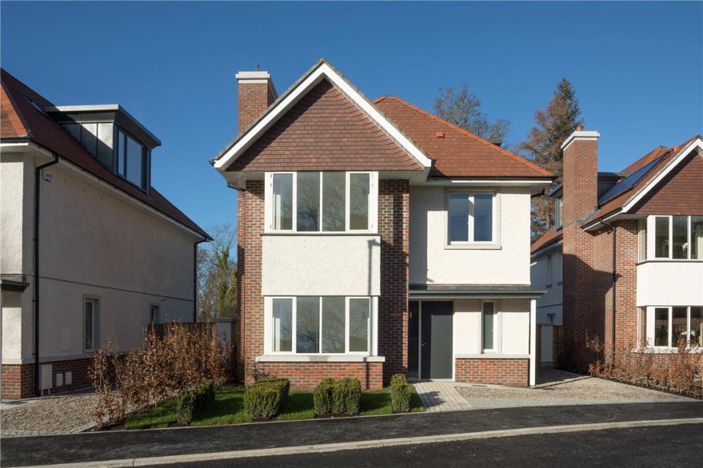 5 bedroom detached house for sale in Five Bed Detached The Willow