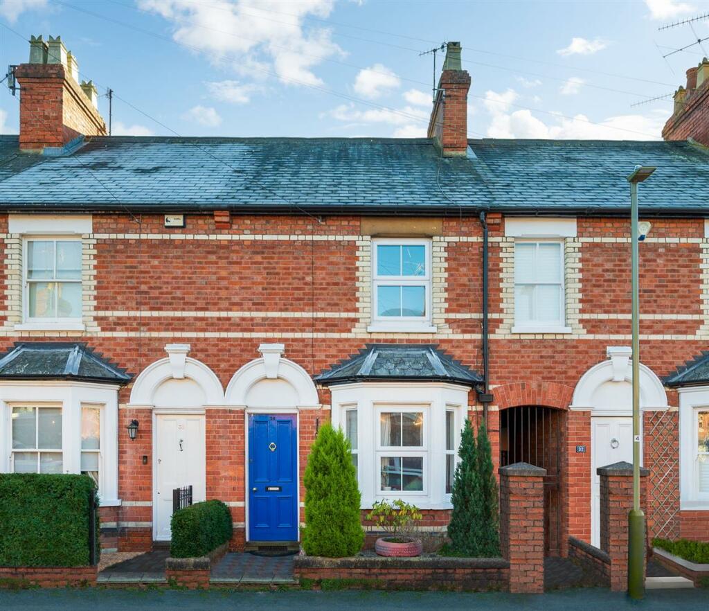 2 bedroom terraced house for sale in Park Road, HenleyonThames, RG9