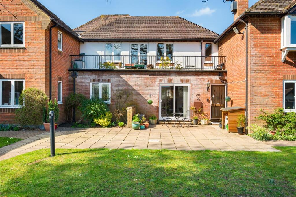 Main image of property: War Memorial Place, Henley-On-Thames