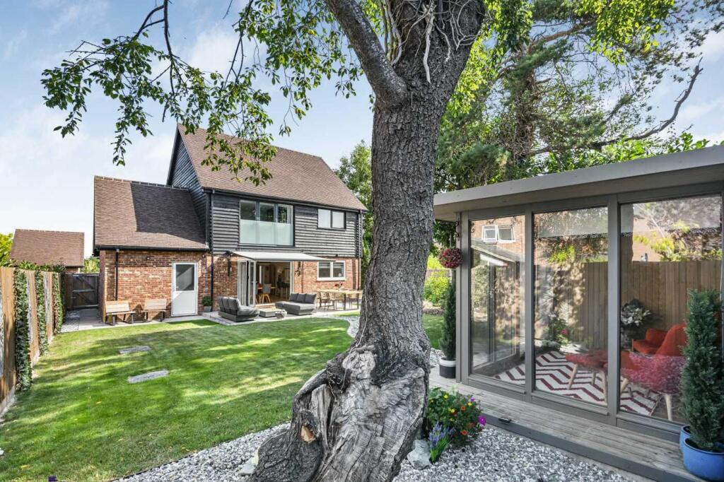 Main image of property: Flint Close, Rotherfield Greys, Henley-On-Thames