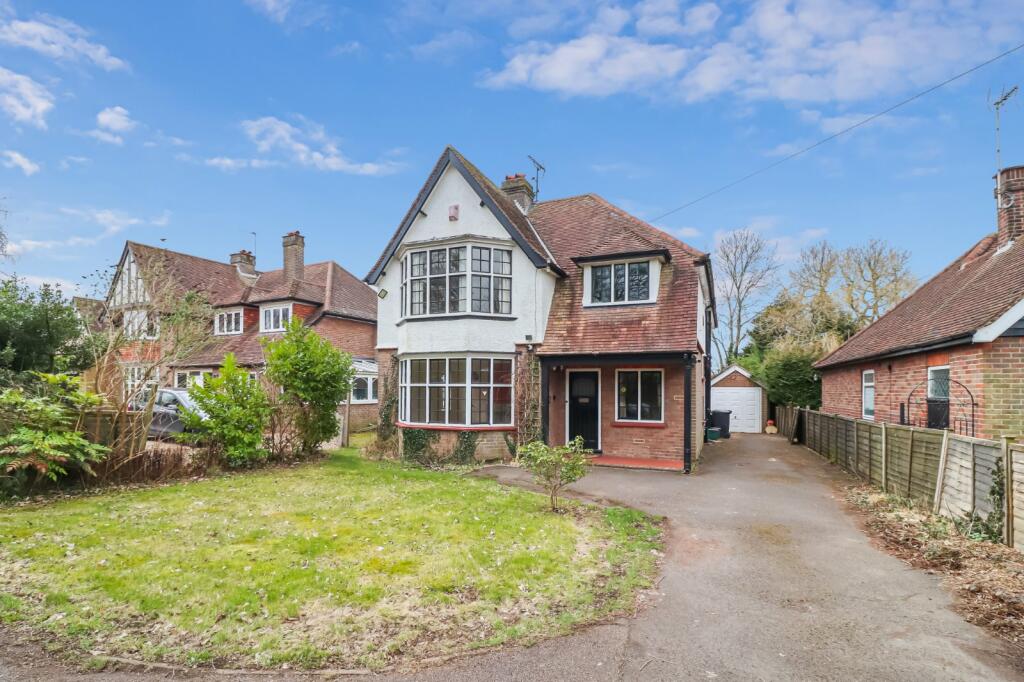 4 bedroom detached house for sale in Lye Green Road, Chesham