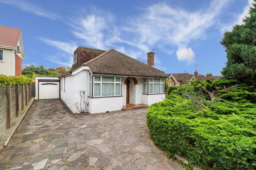 5 bedroom detached house for sale in Botley Road, Chesham, Bucks, HP5