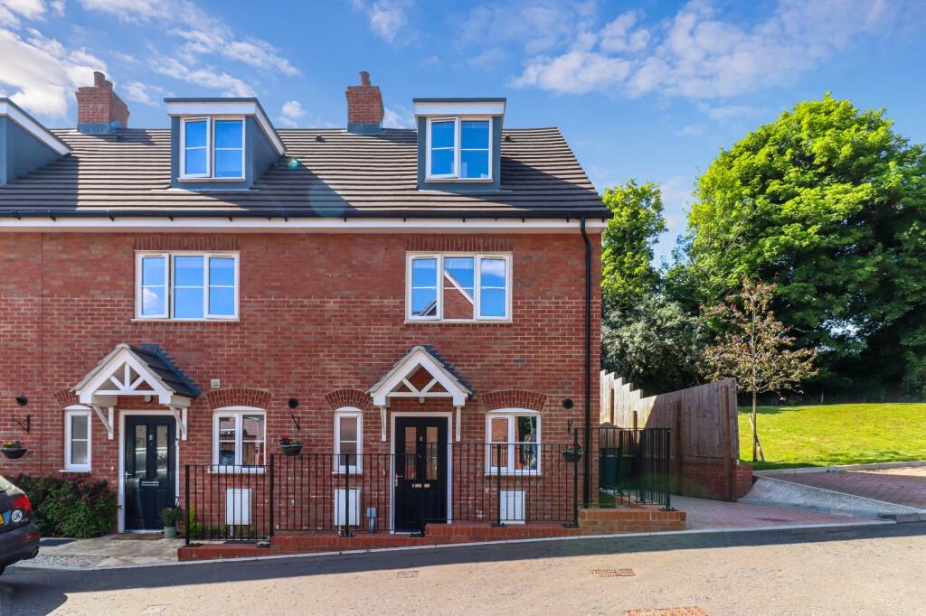 Main image of property: Fearney Field Close, Chesham, Buckinghamshire, HP5