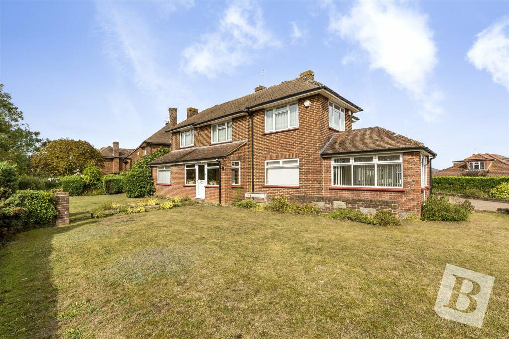 5 bedroom detached house for sale in Rochester Road, Gravesend, Kent, DA12