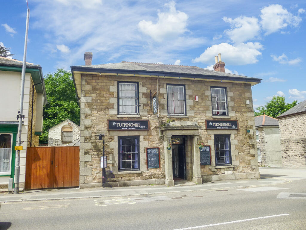 Pub for sale in Tuckingmill Hotel 109 Pendarves Street, Tuckingmill