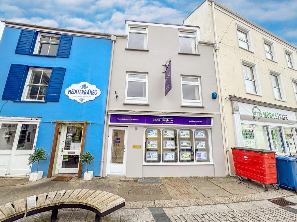 Main image of property: Victoria Square, Truro, Cornwall, TR1 2RX