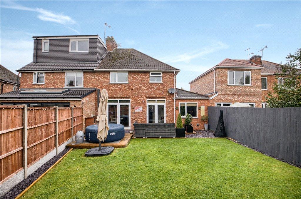 3 bedroom semidetached house for sale in Melton Road, Leamington Spa, CV32