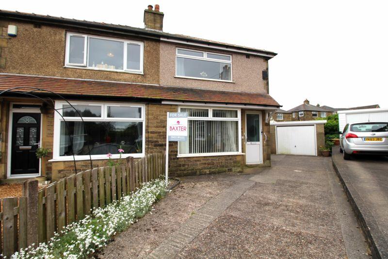 2 bedroom semidetached house for sale in Paddock Lane, Norton Tower, HX2