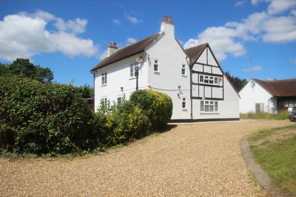 Farm for rent in Farnham Royal , Slough, SL2