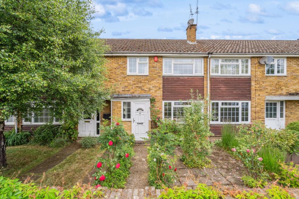 Main image of property: Golden Oak Close, Farnham Common, Slough, SL2