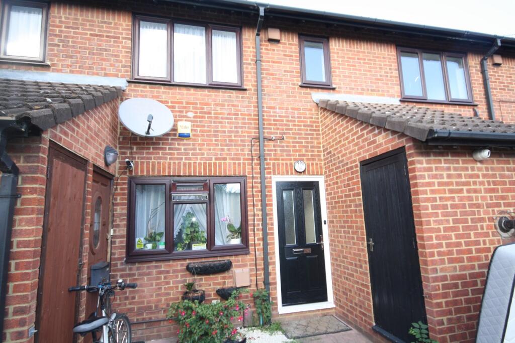 Main image of property: Bridlington Spur, Slough, SL1