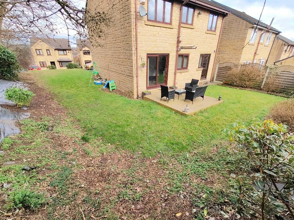 4 bedroom detached house for sale in 6 Calder View, Rastrick, HD6 3DQ, HD6