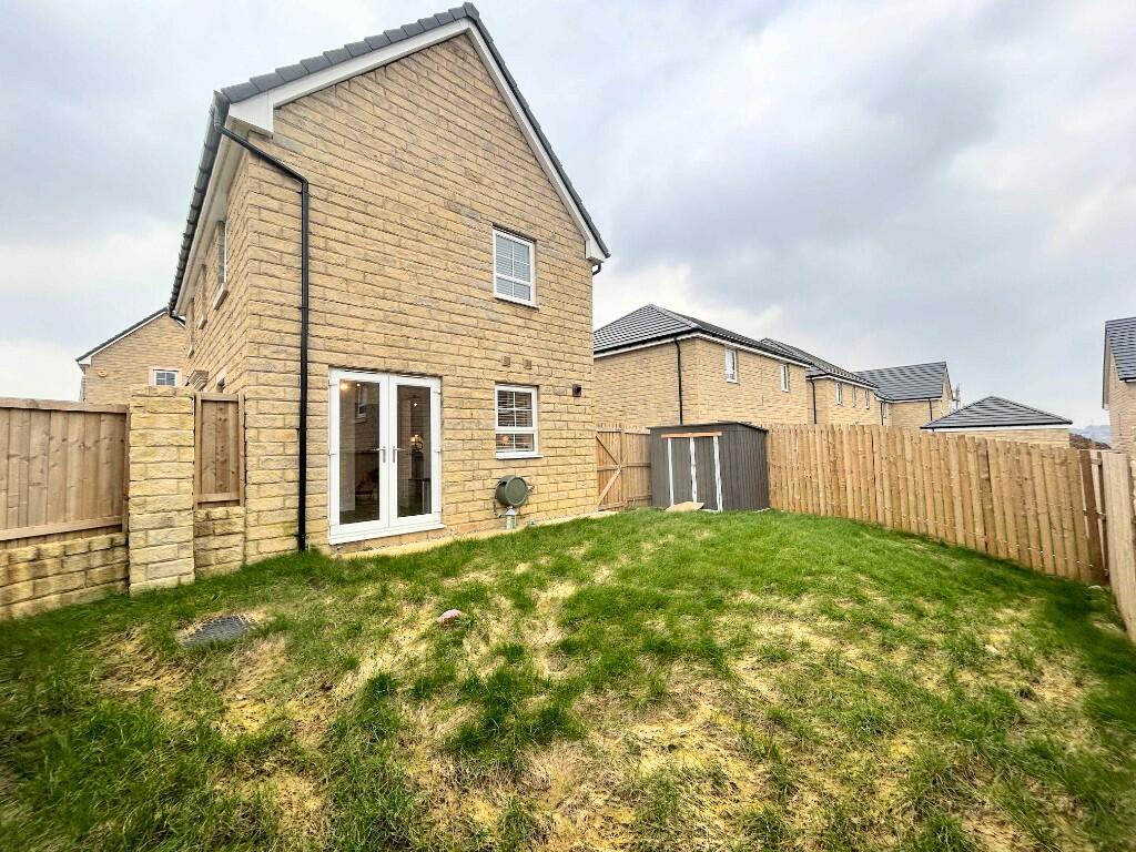 Additional property image - 1 Hebble Close, Clayton, BD14 6FN
