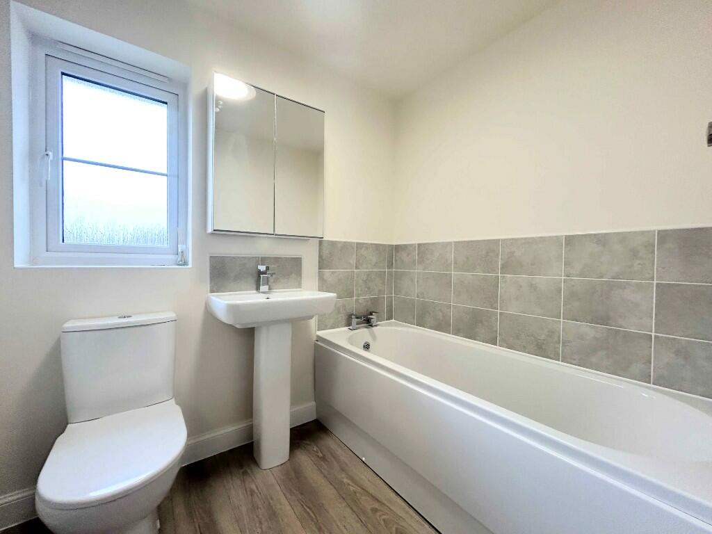 Additional property image - 1 Hebble Close, Clayton, BD14 6FN