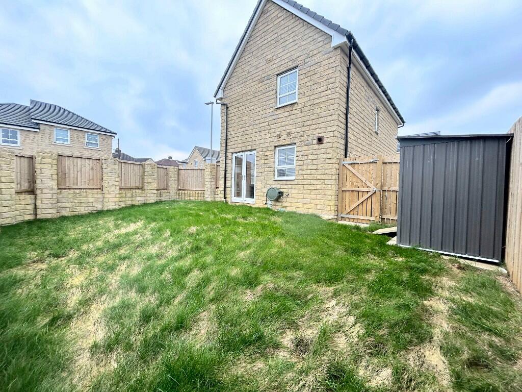 Additional property image - 1 Hebble Close, Clayton, BD14 6FN