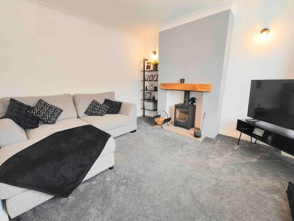 Additional property image - 7 Greenland Avenue, Queensbury, BD13 2AY