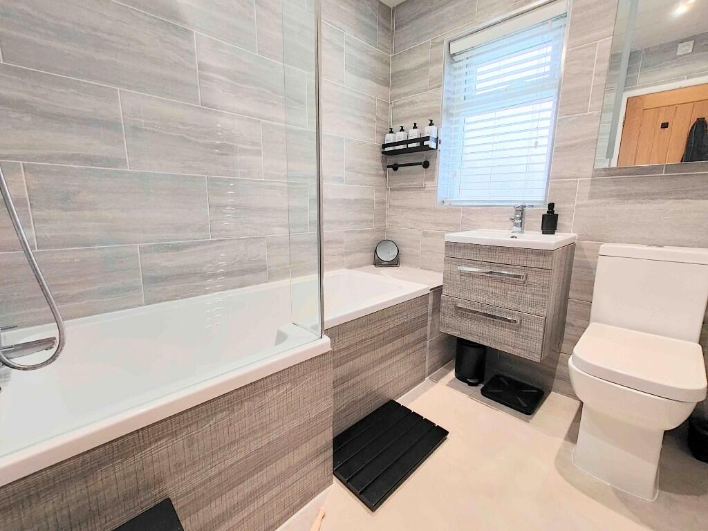 Additional property image - 7 Greenland Avenue, Queensbury, BD13 2AY