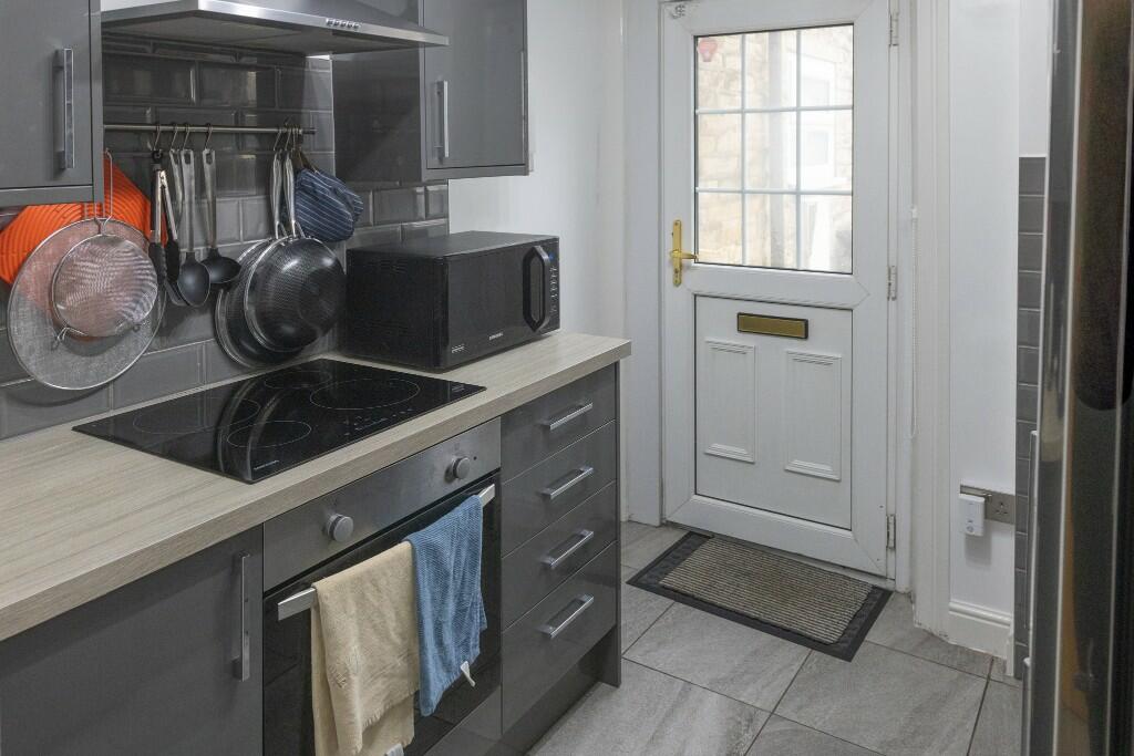 Additional property image - 1 East Croft, Wyke, BD12 9NL