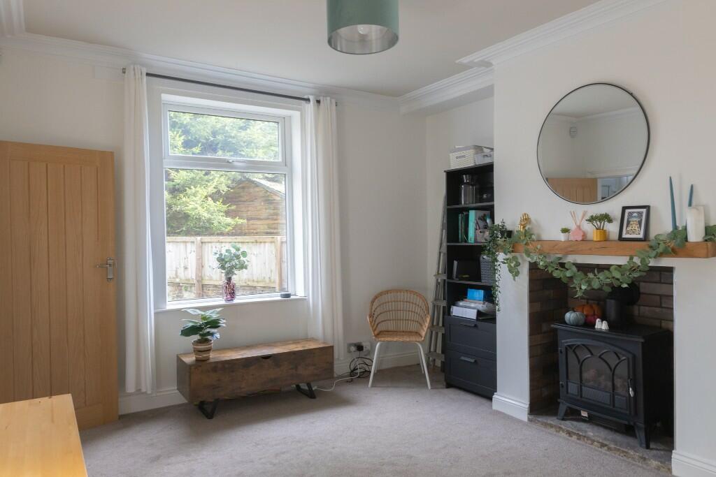 Additional property image - 1 East Croft, Wyke, BD12 9NL