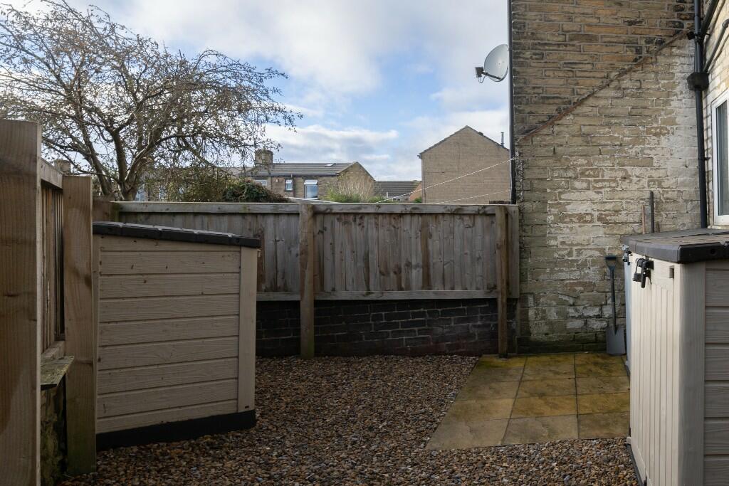 Additional property image - 1 East Croft, Wyke, BD12 9NL