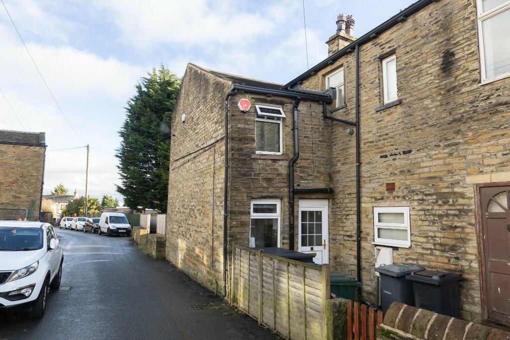 Additional property image - 1 East Croft, Wyke, BD12 9NL