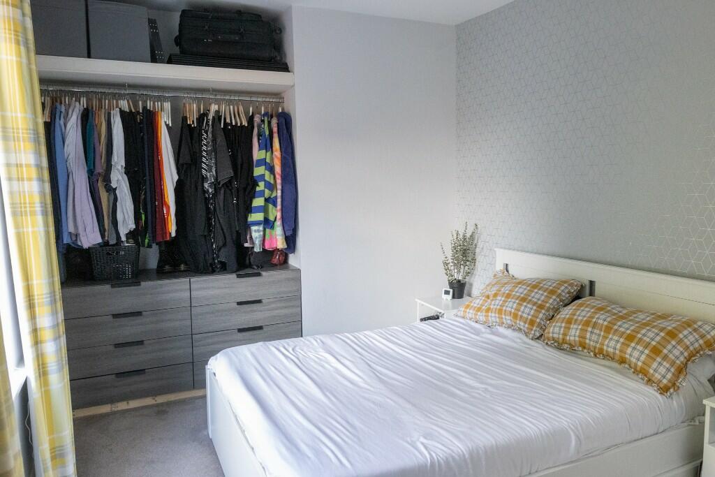 Additional property image - 1 East Croft, Wyke, BD12 9NL