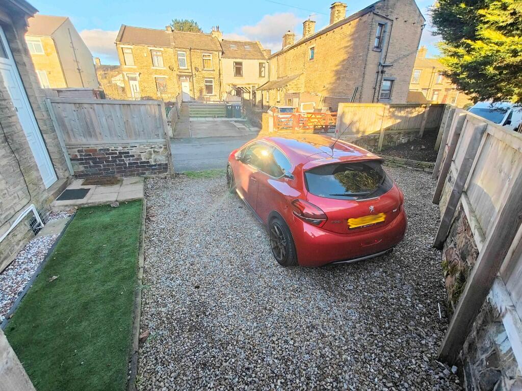 Additional property image - 1 East Croft, Wyke, BD12 9NL