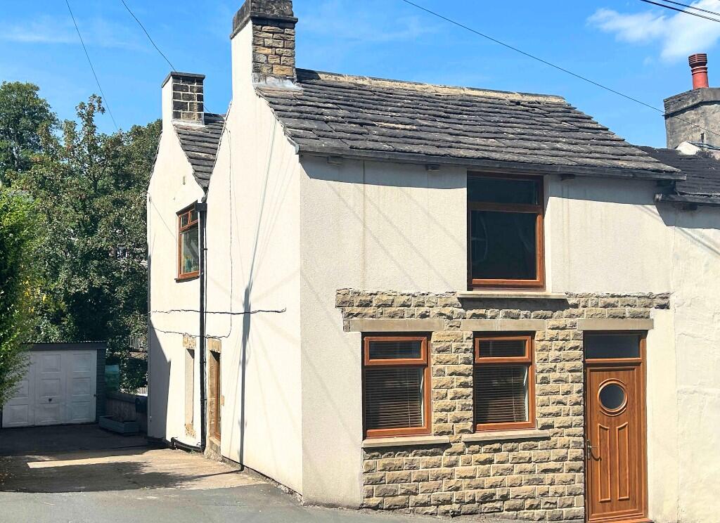 Main image of property: 78 Rochdale Road, Greetland, HX4 8HE