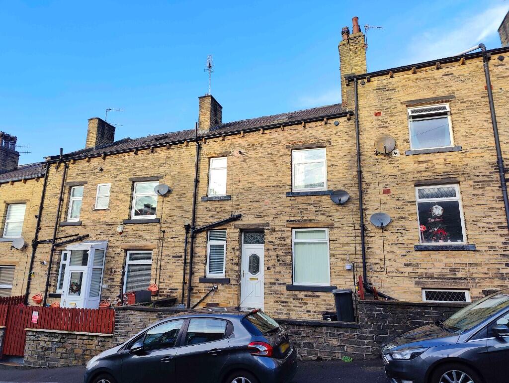 Main image of property: 15 Browning Avenue, Siddal, Halifax, HX3 9BB