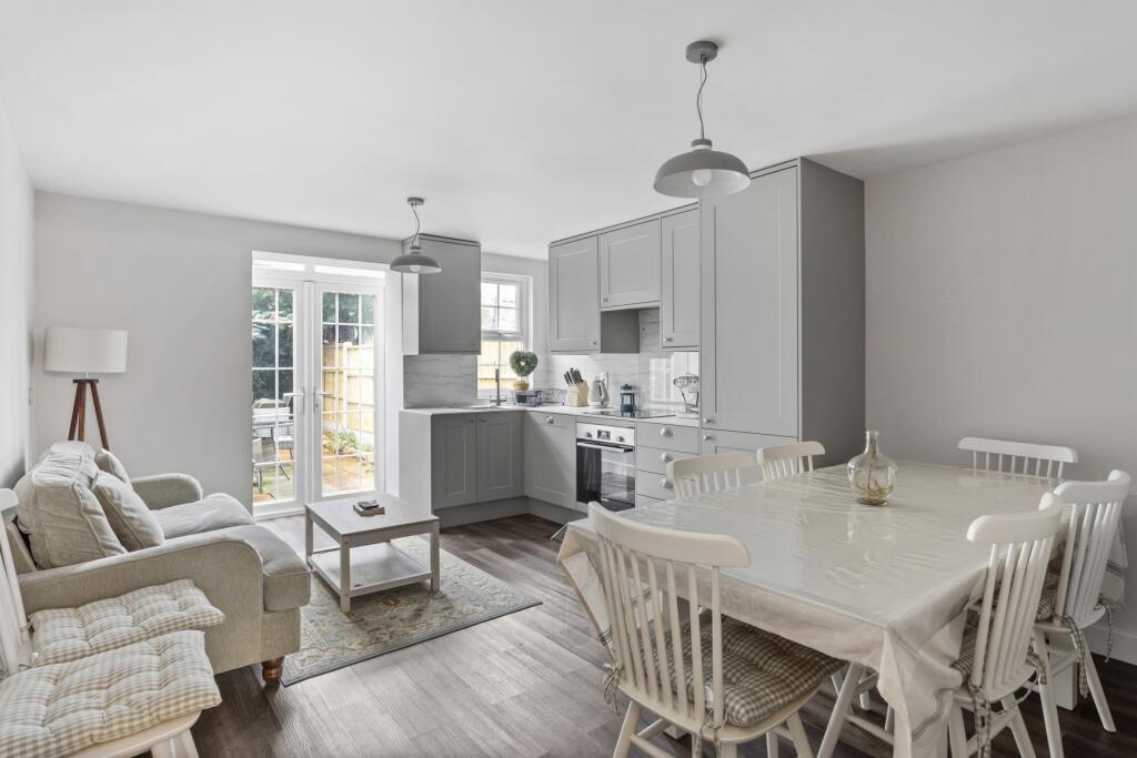 Main image of property: Kenchester Close, SW8 