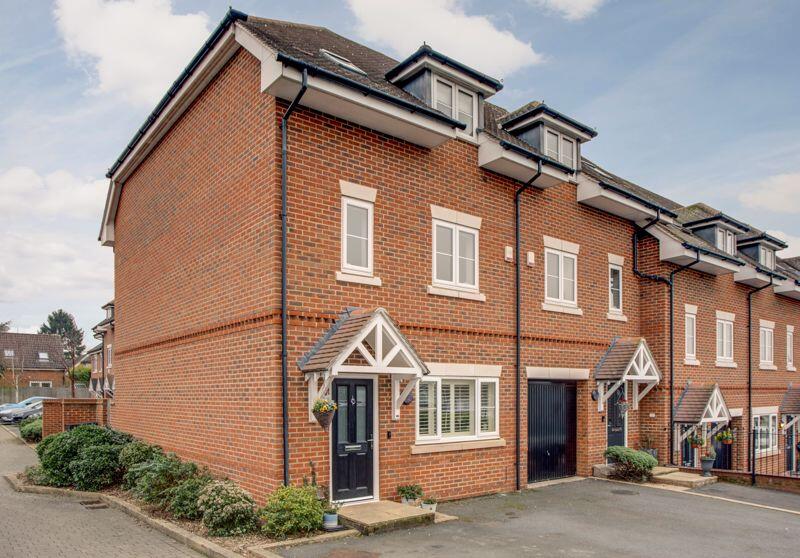 Main image of property: TOWN HOUSE - MARLOW